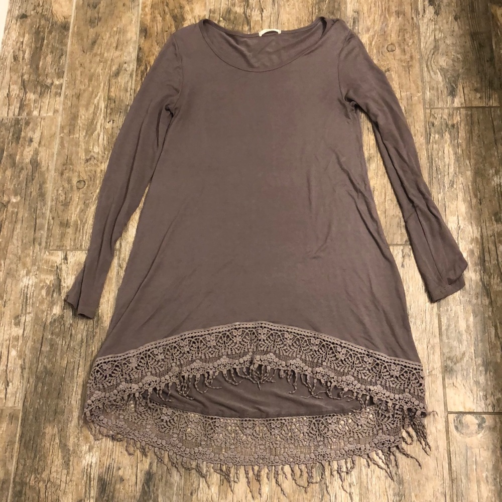 Grayish purple long sleeve dress or tunic.